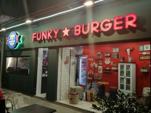 Funky Burger